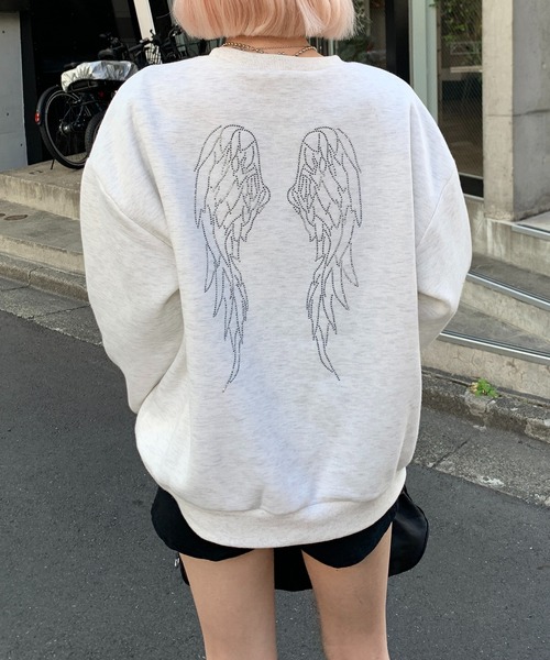 lilful（リルフル）の「羽モチーフ ラインストーン バックデザイン 裏起毛スウェット（スウェット・レディース・オートミール/ブラック/グレー・F）」の13枚目の写真