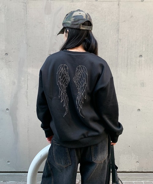 lilful（リルフル）の「羽モチーフ ラインストーン バックデザイン 裏起毛スウェット（スウェット・レディース・オートミール/ブラック/グレー・F）」の19枚目の写真