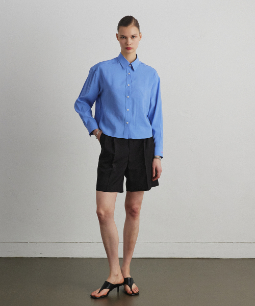 AHRE(アフレ)の「LIGHT TAILORED SHIRT_BLUE(シャツ/ブラウス・レディース・その他・ONE)」の1枚目の写真