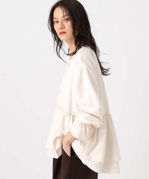 Elura（エルーラ）の「アイロンいらずペプラムブラウス/634735（シャツ/ブラウス・レディース・ダークブラウン/ライトブルー/オフホワイト・FREE）」の8枚目の写真