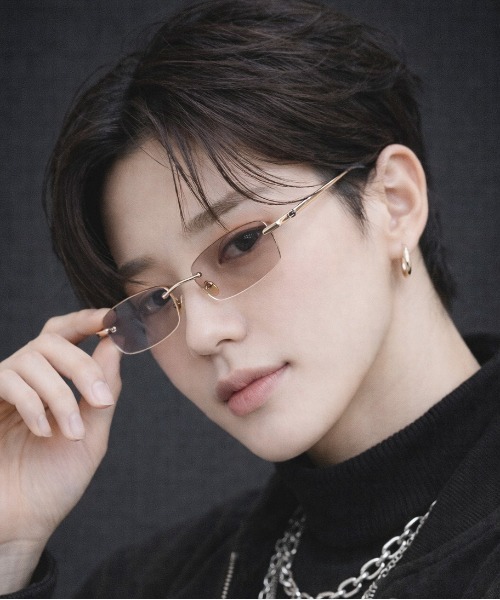 B.I.D.（ビーアイディー）の「《リムレスサングラス》（サングラス・メンズ・ゴールド/ライトブラウン/シルバー/ライトグレー・FREE）」の3枚目の写真