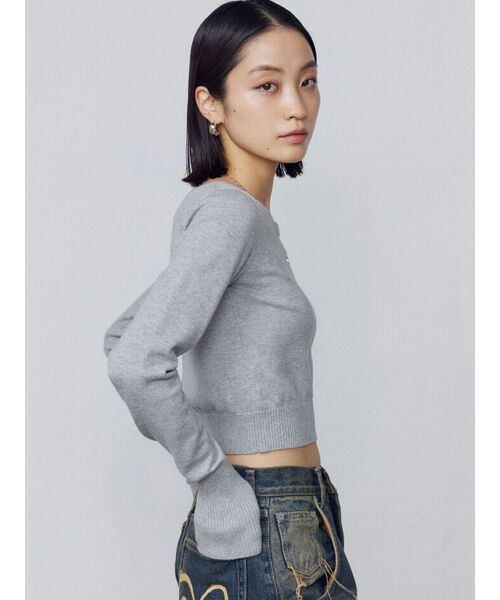 EMODA（エモダ）の「プレートクロップニット（ニット/セーター・レディース・ホワイト/ブラック/グレー・FREE）」の5枚目の写真