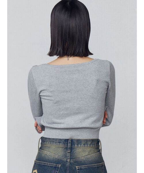 EMODA（エモダ）の「プレートクロップニット（ニット/セーター・レディース・ホワイト/ブラック/グレー・FREE）」の6枚目の写真