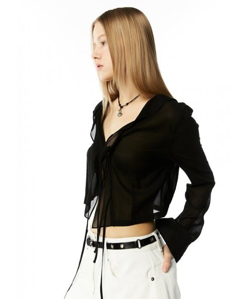 LCDC TM(エルシーディーシーティーエム)の「RUFFLE CARDIGAN BLOUSE(シャツ/ブラウス・レディース・ブラック・SS)」の2枚目の写真