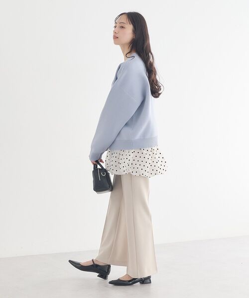 earth music&ecology（アースミュージックアンドエコロジー）の「センターシームフレアパンツ（その他パンツ・レディース・ライトベージュ/グレー/ブラック/ブラウン・S/M）」の12枚目の写真