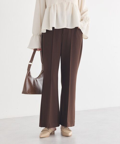 earth music&ecology（アースミュージックアンドエコロジー）の「センターシームフレアパンツ（その他パンツ・レディース・ライトベージュ/グレー/ブラック/ブラウン・S/M）」の14枚目の写真