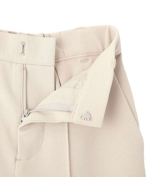 earth music&ecology（アースミュージックアンドエコロジー）の「センターシームフレアパンツ（その他パンツ・レディース・ライトベージュ/グレー/ブラウン/ブラック・M/S）」の9枚目の写真