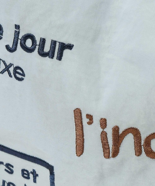 LEPSIM(レプシィム)の「パラコード刺繍トート 638746(トートバッグ・レディース・ライトブルー/ブラック/オフホワイト・ONE SIZE)」の5枚目の写真