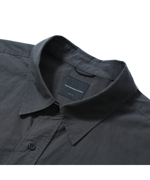 MOIF（モイフ）の「[SS25] ユニフォームハーフシャツ / チャコール（シャツ/ブラウス・メンズ・その他・S/M/L）」の3枚目の写真