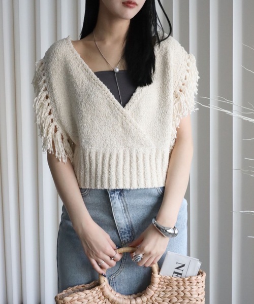 YENNA（イェンナ）の「【 2026 SS 新作 】テープヤーンフリンジカシュクールニットベスト（ベスト・レディース・アイボリー/ベージュ/ブラック・FREE）」の6枚目の写真