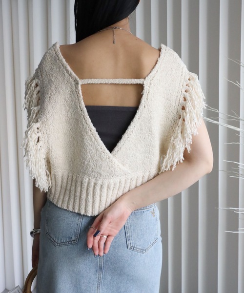 YENNA（イェンナ）の「【 2026 SS 新作 】テープヤーンフリンジカシュクールニットベスト（ベスト・レディース・アイボリー/ベージュ/ブラック・FREE）」の13枚目の写真