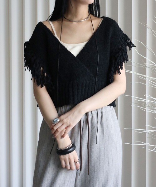 YENNA（イェンナ）の「【 2026 SS 新作 】テープヤーンフリンジカシュクールニットベスト（ベスト・レディース・アイボリー/ベージュ/ブラック・FREE）」の22枚目の写真