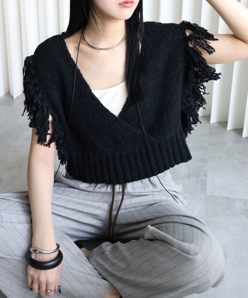 YENNA（イェンナ）の「【 2026 SS 新作 】テープヤーンフリンジカシュクールニットベスト（ベスト・レディース・アイボリー/ベージュ/ブラック・FREE）」の21枚目の写真