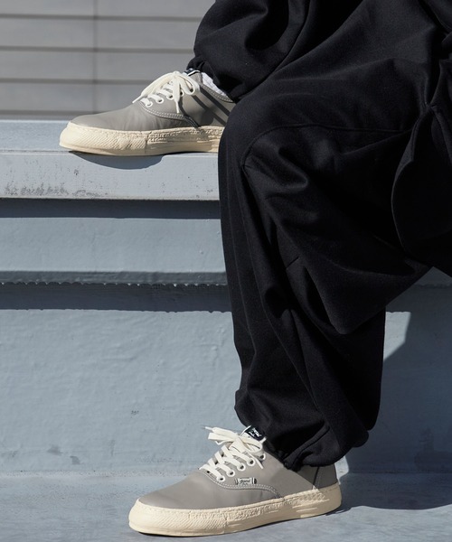 Maison MIHARA YASUHIRO(メゾンミハラヤスヒロ)の「General Scale. Maison MIHARA YASUHIRO /ジェネラルスケール メゾンミハラヤスヒロ KIEFER Leather Low-Top Sneakers ローカットスニーカー(スニーカー・メンズ・グレー・38/41/42/37)」の13枚目の写真