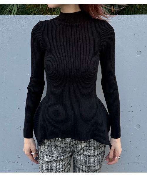 Desert Rose(デザートローズ)の「【DESERT ROSE/デザートローズ】ベルト付ハイネックペプラムニット(ニット/セーター・レディース・ブラック・FREE)」の4枚目の写真