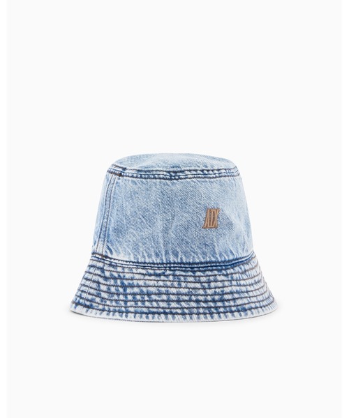 ARMANI EXCHANGE(アルマーニエクスチェンジ)の「【A|X アルマーニ エクスチェンジ】AXロゴ デニムバケットハット(ハット・レディース・インディゴブルー・FREE)」の1枚目の写真