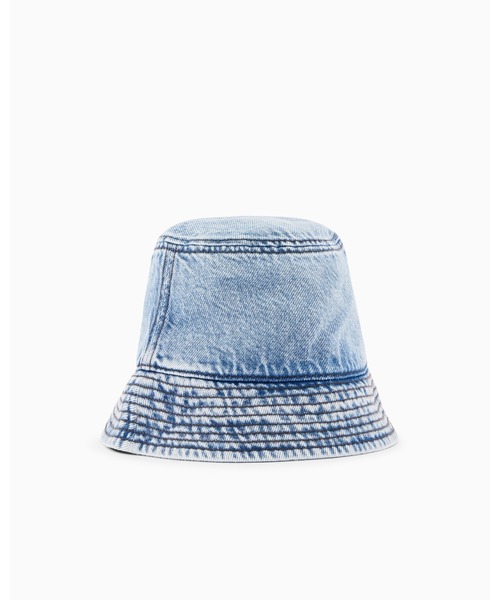 ARMANI EXCHANGE(アルマーニエクスチェンジ)の「【A|X アルマーニ エクスチェンジ】AXロゴ デニムバケットハット(ハット・レディース・インディゴブルー・FREE)」の2枚目の写真