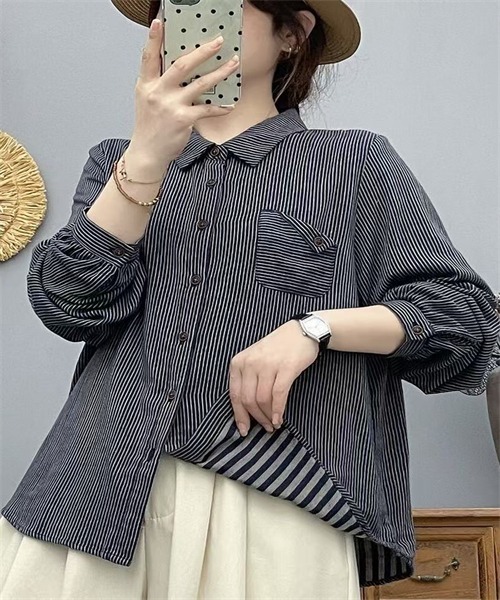 FREE STYLISTS(フリー スタイリスト)の「ダブルガーゼストライプ柄ブラウス(シャツ/ブラウス・レディース・ブルー/カーキ/スモークピンク/ネイビー・M/L)」の2枚目の写真