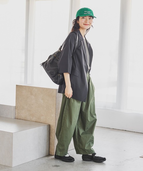 niko and...（ニコアンド）の「【A4サイズ収納可能】洗いスタッズボストンバッグ（ボストンバッグ・レディース・ダークブラウン/ブラック・0）」の4枚目の写真