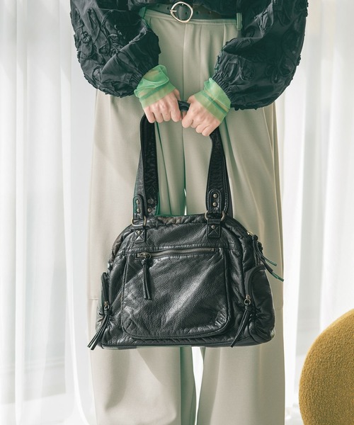 niko and...（ニコアンド）の「【A4サイズ収納可能】洗いスタッズボストンバッグ（ボストンバッグ・レディース・ダークブラウン/ブラック・0）」の6枚目の写真