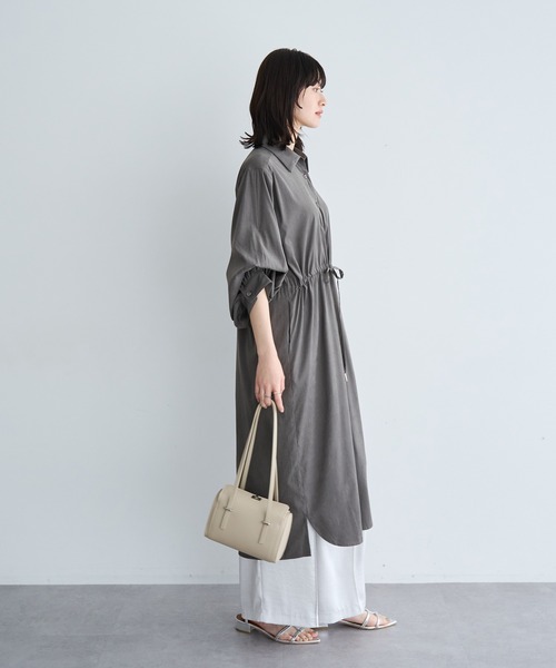 YECCA VECCA(イェッカヴェッカ)の「フェイクレザーミニボストンバッグ(ショルダーバッグ・レディース・イエロー/シルバー/ブラック/グレイッシュベージュ・FREE)」の15枚目の写真