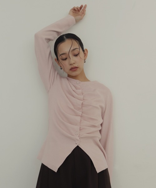 hellam(へラム)の「フロントギャザーニットカーディガン(ニット/セーター・レディース・杢グレー/ブラック/アイボリー/ピンク・FREE)」の4枚目の写真