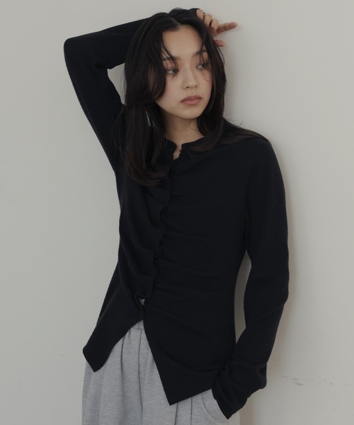 hellam(へラム)の「フロントギャザーニットカーディガン(ニット/セーター・レディース・杢グレー/ブラック/アイボリー/ピンク・FREE)」の5枚目の写真