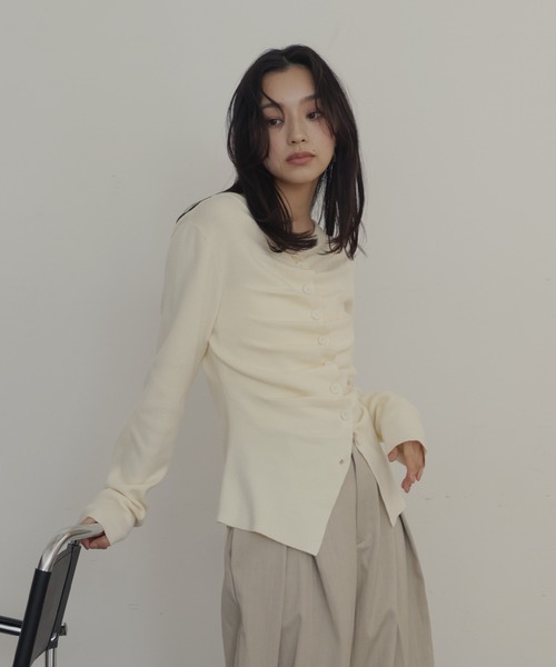 hellam(へラム)の「フロントギャザーニットカーディガン(ニット/セーター・レディース・杢グレー/ブラック/アイボリー/ピンク・FREE)」の14枚目の写真