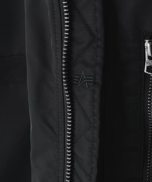 Alpha Industries（アルファインダストリーズ）の「Alpha Industries/アルファ インダストリーズ/L‐2B CROPPED GEN II FLIGHT JACKET W/ウィメンズ クロップド ジェン  ツー フライト ジャケット（ブルゾン・レディース・ブラック/オリーブ系・M/S）」の6枚目の写真