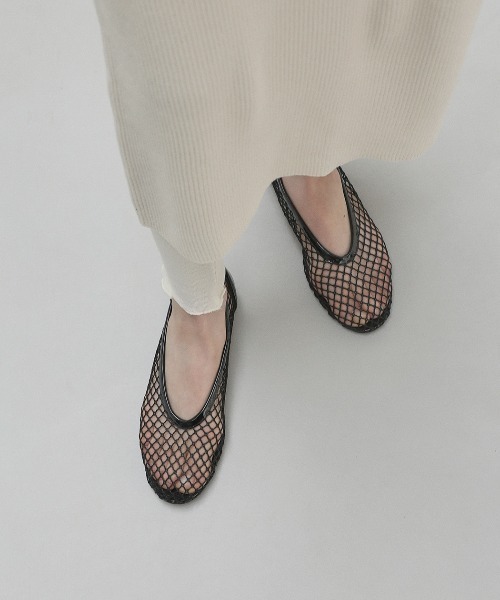 EPURE(エピュレ)の「LUZ TWO-WAY NET FLATS(パンプス・レディース・ブラック・24/24.5)」の1枚目の写真