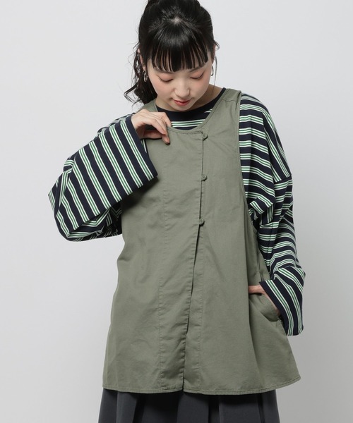 niko and...（ニコアンド）の「バッククロスタックベスト（ベスト・レディース・オリーブ/ブラック/ブラウン・FREE）」の3枚目の写真