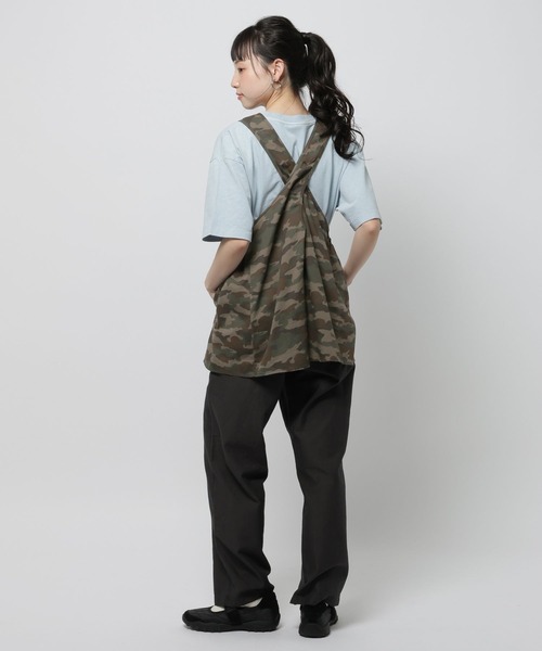 niko and...（ニコアンド）の「バッククロスタックベスト（ベスト・レディース・オリーブ/ブラック/ブラウン・FREE）」の14枚目の写真