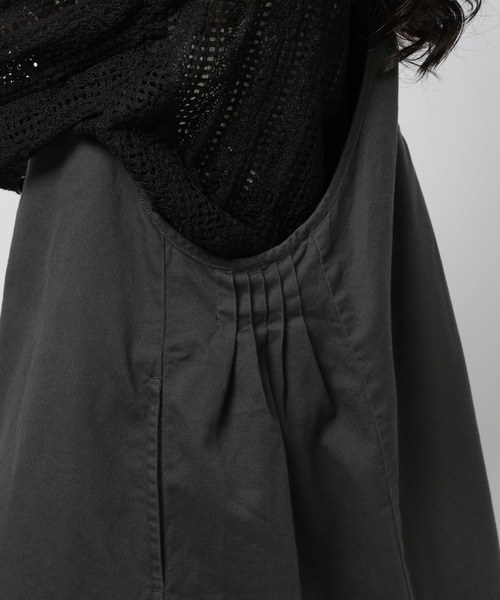 niko and...（ニコアンド）の「バッククロスタックベスト（ベスト・レディース・オリーブ/ブラック/ブラウン・FREE）」の4枚目の写真