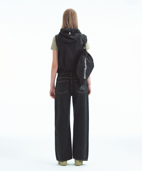 Rest&Recreation（レストアンドレクリエーション）の「NYLON HOOD VEST+GYM SACK SET - BLACK（ベスト・レディース・その他・SMALL/LARGE）」の4枚目の写真