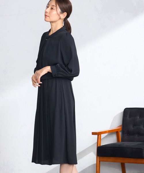 GALLORIA（ギャローリア）の「ラッフルプリーツワンピース（ワンピース・レディース・ライトグレー/ネイビー・L/LL/M/S）」の4枚目の写真