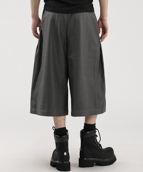 B.R.U(ブル)の「ワイドストレートハーフパンツ(スラックス・メンズ・ブラック/グレー・MEDIUM/LARGE)」の12枚目の写真