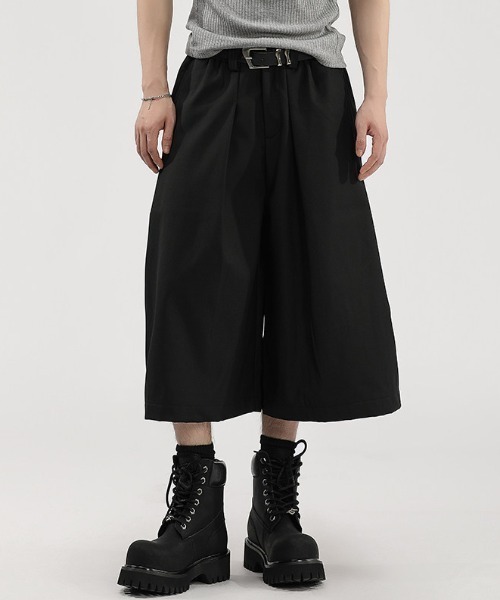B.R.U(ブル)の「ワイドストレートハーフパンツ(スラックス・メンズ・ブラック/グレー・MEDIUM/LARGE)」の3枚目の写真