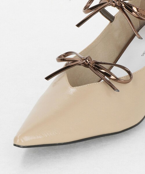 SY UNITED ARROWS（シーユナイテッドアローズ）の「＜SY＞ ポインテッド ダブル リボン パンプス40↑（パンプス・レディース・ベージュ/シルバー/ブラック・24cm/24.5cm/23cm/22cm/22.5cm/23.5cm/25cm）」の8枚目の写真