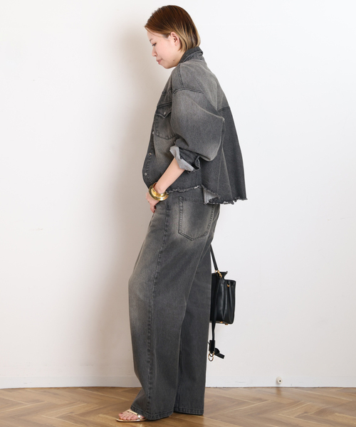 AP STUDIO(エーピーストゥディオ)の「デニムアシンメトリ―パンツ(デニムパンツ・レディース・チャコールグレー・36/40/38)」の5枚目の写真