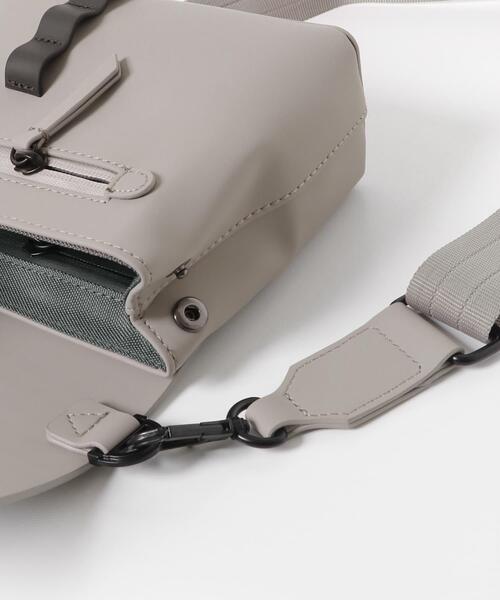 SENSE OF PLACE by URBAN RESEARCH(センスオブプレイスバイアーバンリサーチ)の「GASTON LUGA SPLASH CROSSBODY BAG(ショルダーバッグ・メンズ・グレー系その他/イエロー系その他/ブラック・ONE)」の12枚目の写真