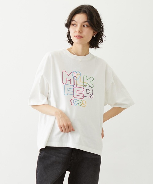 MILKFED. NEON LOGO WIDE S/S TEE