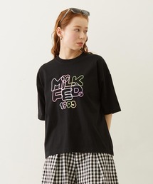 MILKFED.（ミルクフェド）の「MILKFED. NEON LOGO WIDE S/S TEE（Tシャツ/カットソー）」