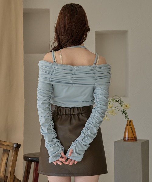 mideal(マイディール)の「gathered design off shoulder / ギャザーデザインオフショルダー(Tシャツ/カットソー・レディース・ブルー/アイボリー/ブラウン・FREE)」の6枚目の写真