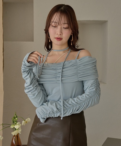 mideal(マイディール)の「gathered design off shoulder / ギャザーデザインオフショルダー(Tシャツ/カットソー・レディース・ブルー/アイボリー/ブラウン・FREE)」の7枚目の写真
