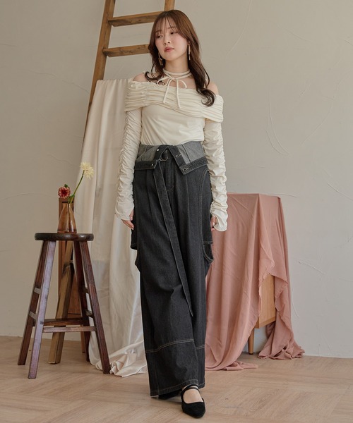 mideal(マイディール)の「gathered design off shoulder / ギャザーデザインオフショルダー(Tシャツ/カットソー・レディース・ブルー/アイボリー/ブラウン・FREE)」の18枚目の写真
