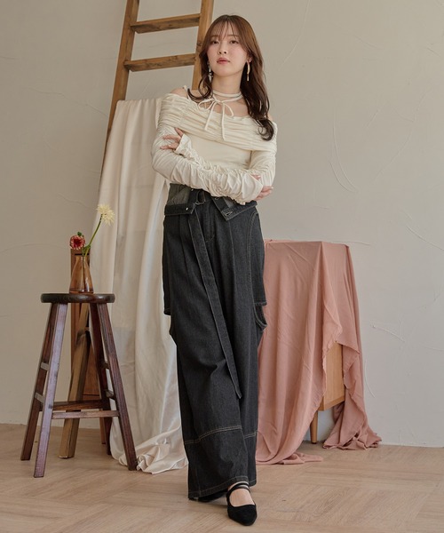 mideal(マイディール)の「gathered design off shoulder / ギャザーデザインオフショルダー(Tシャツ/カットソー・レディース・ブルー/アイボリー/ブラウン・FREE)」の19枚目の写真