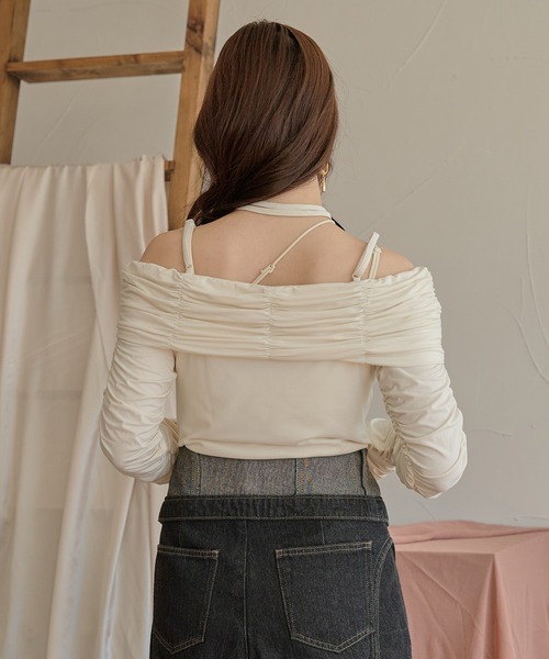 mideal(マイディール)の「gathered design off shoulder / ギャザーデザインオフショルダー(Tシャツ/カットソー・レディース・ブルー/アイボリー/ブラウン・FREE)」の16枚目の写真