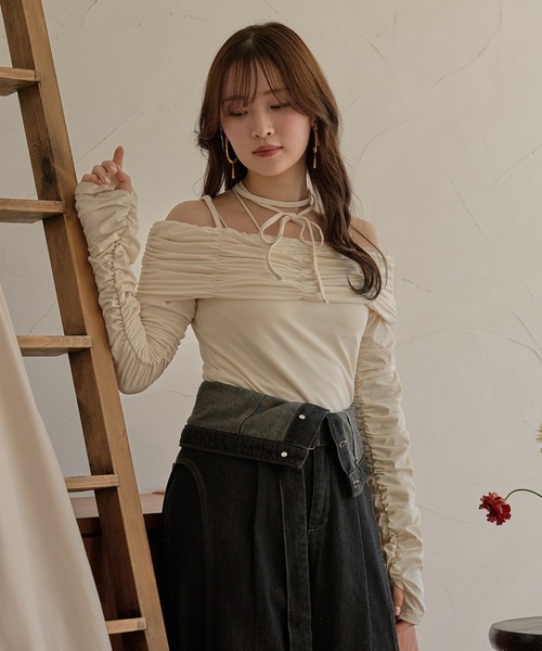 mideal(マイディール)の「gathered design off shoulder / ギャザーデザインオフショルダー(Tシャツ/カットソー・レディース・ブルー/アイボリー/ブラウン・FREE)」の17枚目の写真