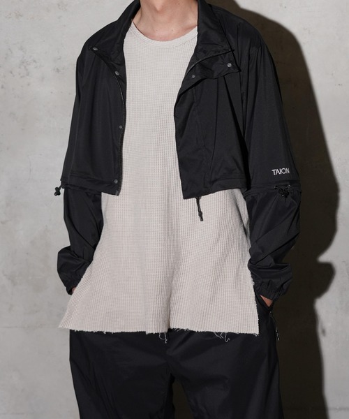 TAION(タイオン)の「TAION / タイオン BASIC SPORTS HI-NECK W-ZIP DETACHABLE LIGHT JACKET(TAION-112WZDCBS) ベーシック スポーツ ハイネック Wジップ デタッチャブル ライトジャケット(ブルゾン・メンズ・ブラック・MEDIUM/LARGE/X-LARGE)」の5枚目の写真