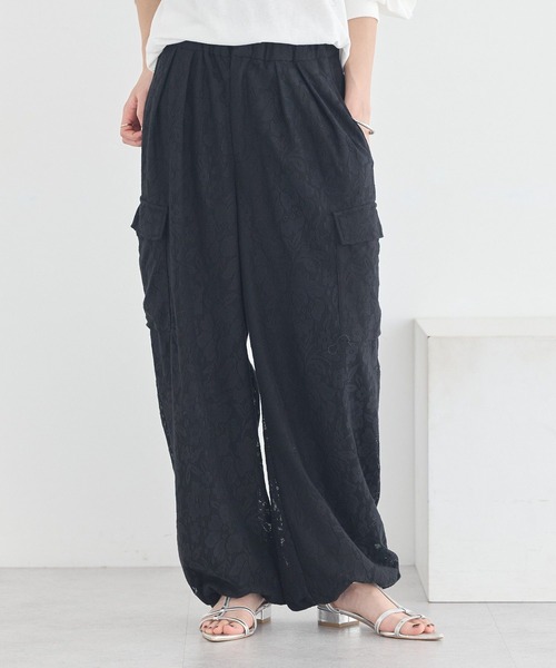 earth music&ecology(アースミュージックアンドエコロジー)の「総レースカーゴパンツ(カーゴパンツ・レディース・ブラック/アイボリー・FREE)」の11枚目の写真